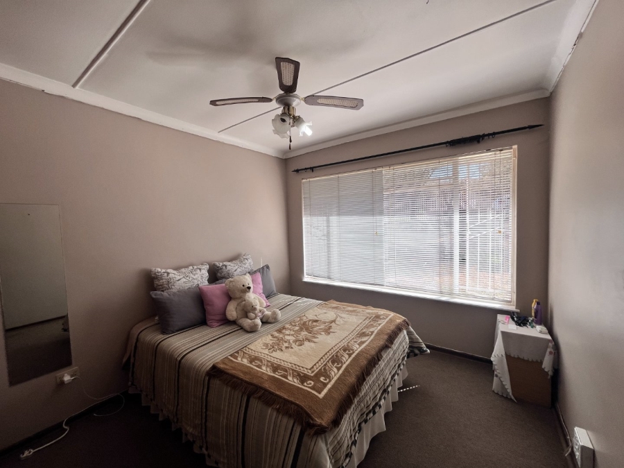 4 Bedroom Property for Sale in Pellissier Free State